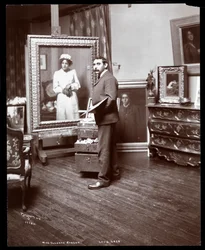 Der Künstler Louis Loeb malt ein Porträt von Eleanor Robson (Silbergelatineabzug)